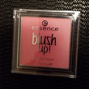 Essence powder blush